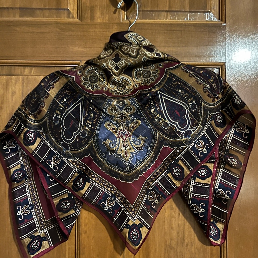 Vintage Festive Scarf